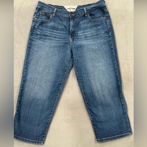 Vtg Levis Jeans Womens Size 14 Capri Rolled Hem Denim - Picture 1 of 11